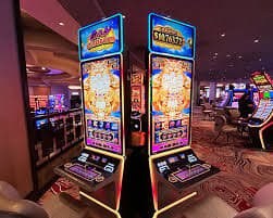 Speed Roulette betting interface showing live dealer, wheel camera, and betting layout at link demo